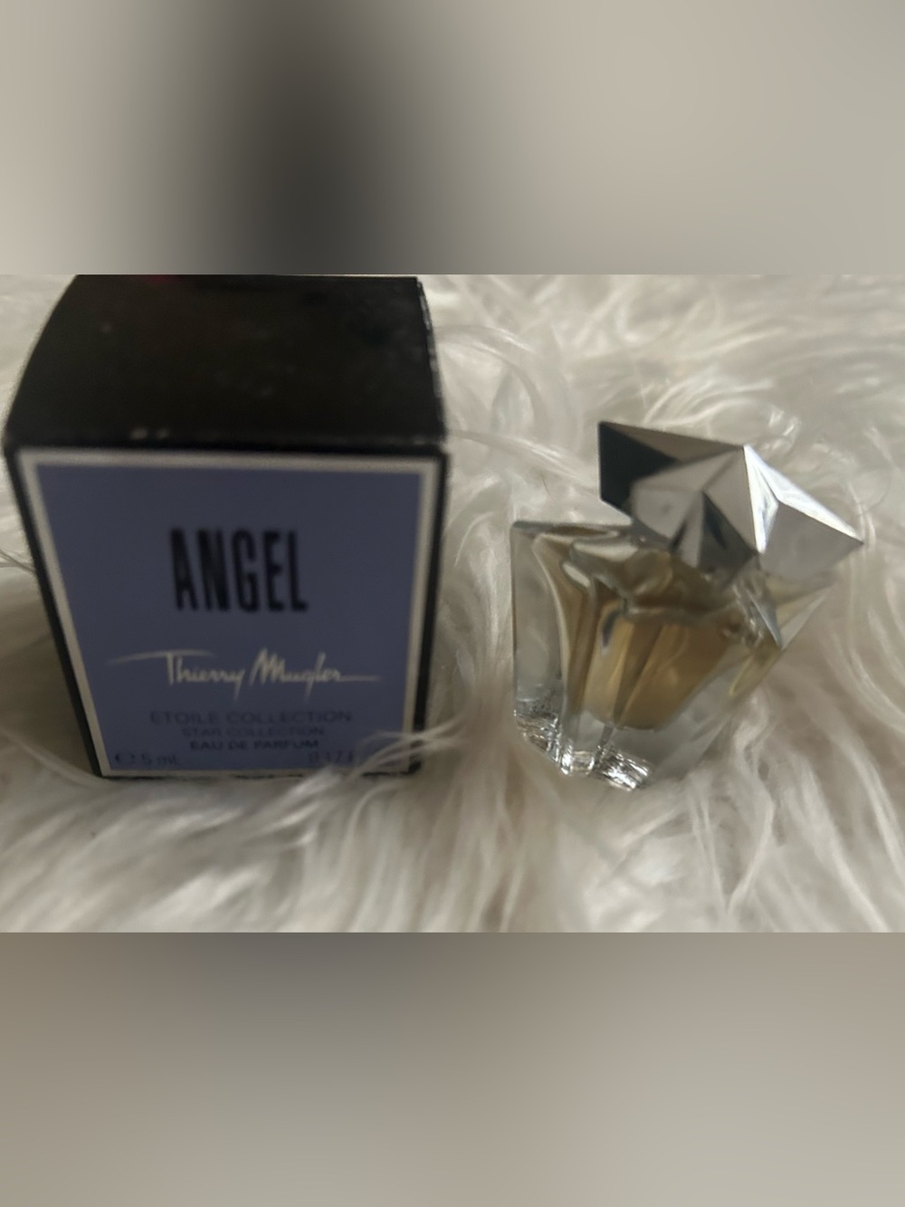 Thierry Mugler Angel Miniature Bottle
.17 oz